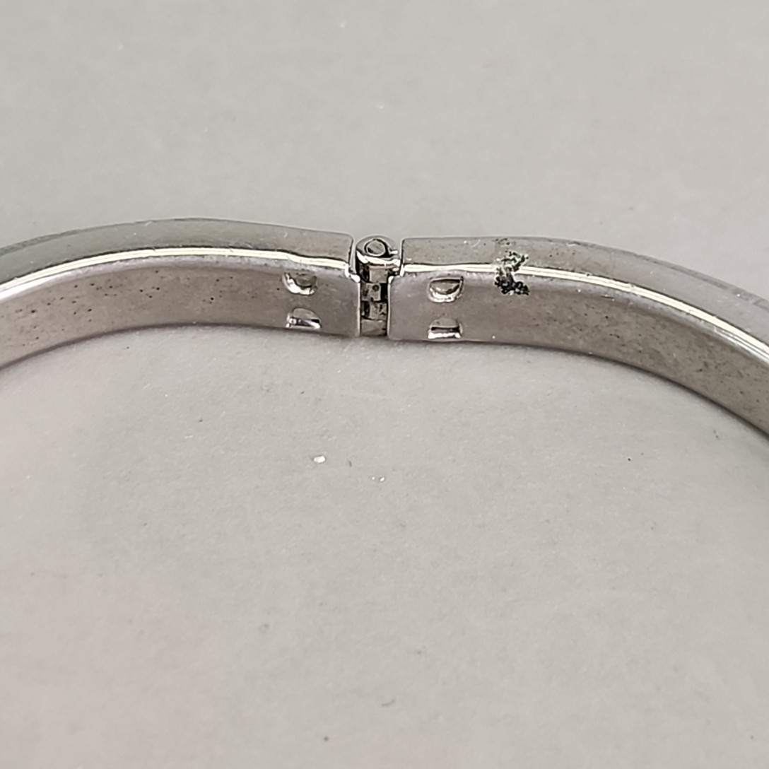 Vintage Etched Hinged Bangle Bracelet 5mm Silver Tone 6.25″