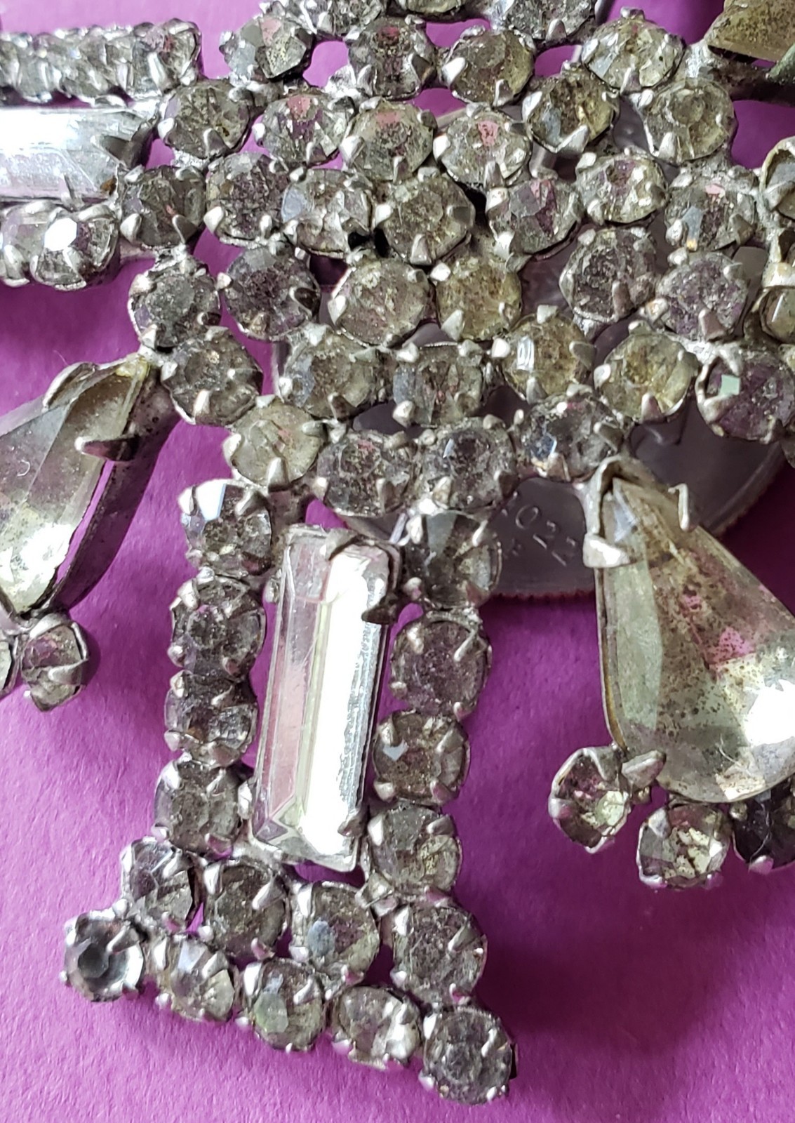 VTG GARNE New York Maltese Cross Prong Set Clear Rhinestone 2.5″ Pot Metal FAB**