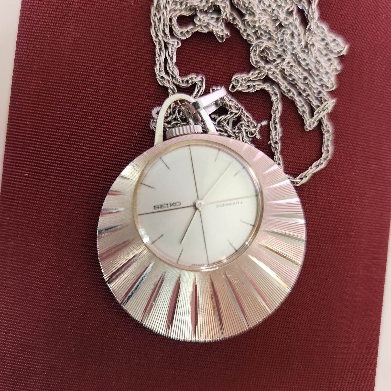 Vintage Seiko Fancywatch Pendant Necklace Watch 17J Hand Wind Sunburst Silver