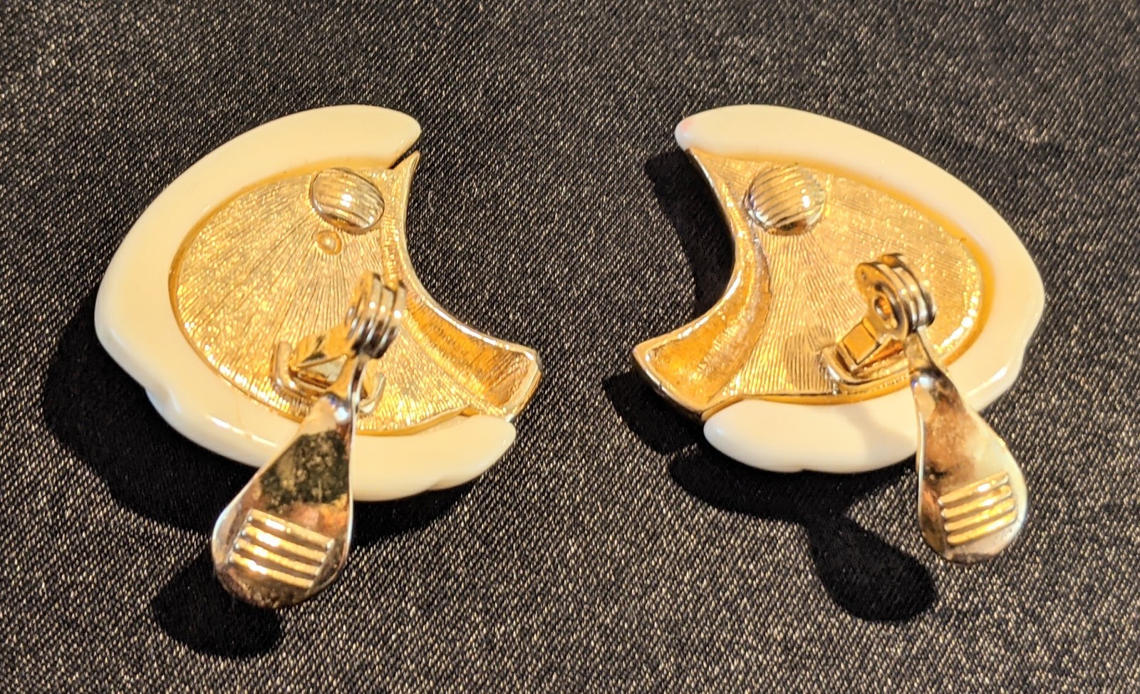 Vintage Monet Gold Tone & Ivory Acrylic/Lucite Scalloped Swirl Clip-on Earrings
