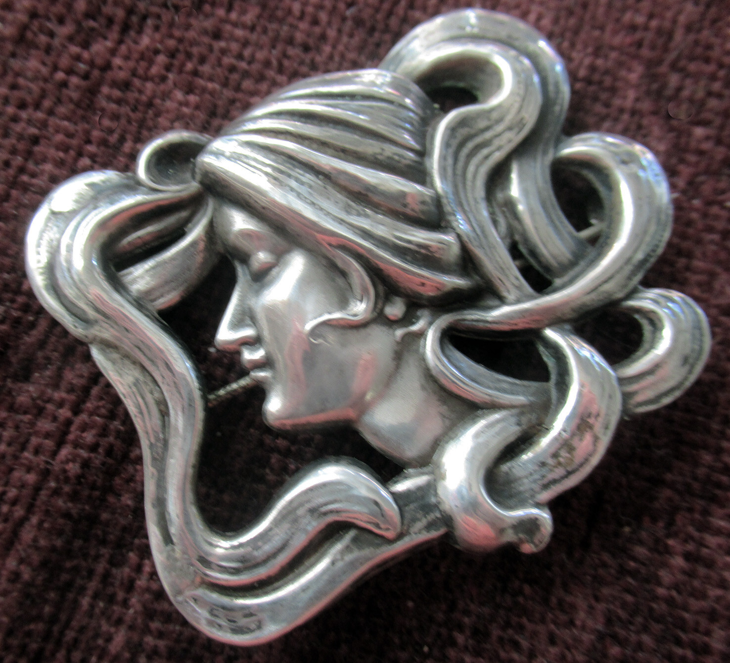 LARGE VINTAGE ART NOUVEAU STERLING TOP BROOCH, WILLIAM KERR DESIGN, 2 3/8 INCHES