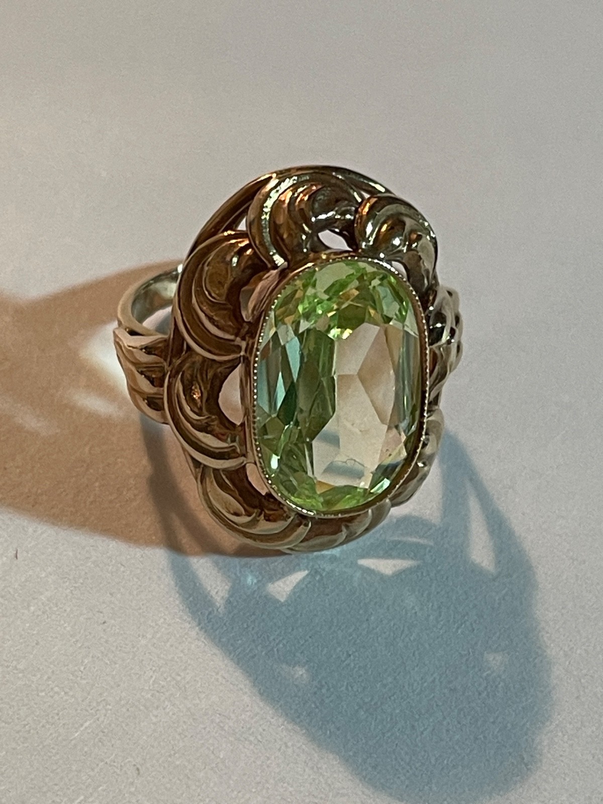 Vintage Mid Century 14k Yellow Gold Austrian Uranium Glass Cocktail Ring Size 5
