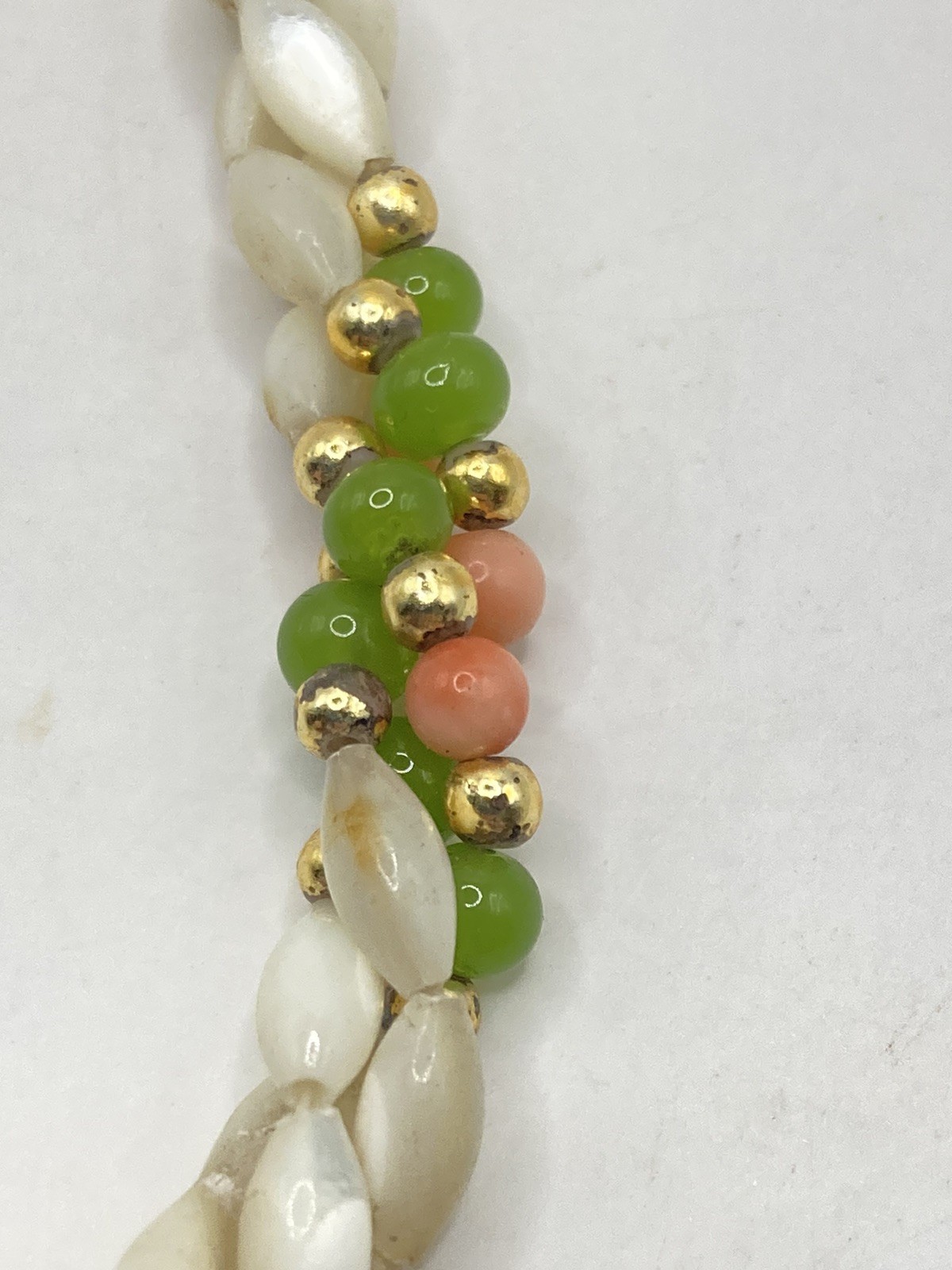 Vtg. Mother of Pearl Beaded Necklace with Faux Gold Jade Beads,21”