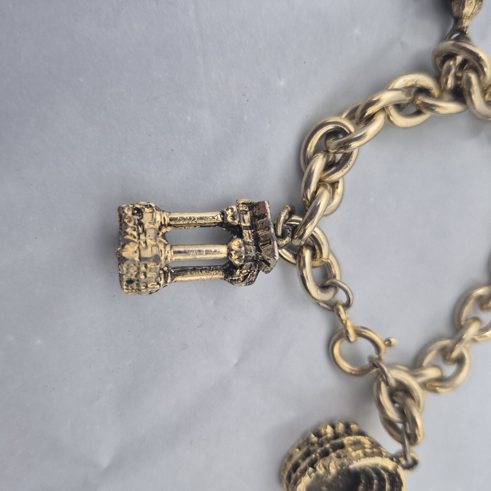Vintage Brassy Gold Tone Charm Bracelet with 4 Charms Government Buildings
