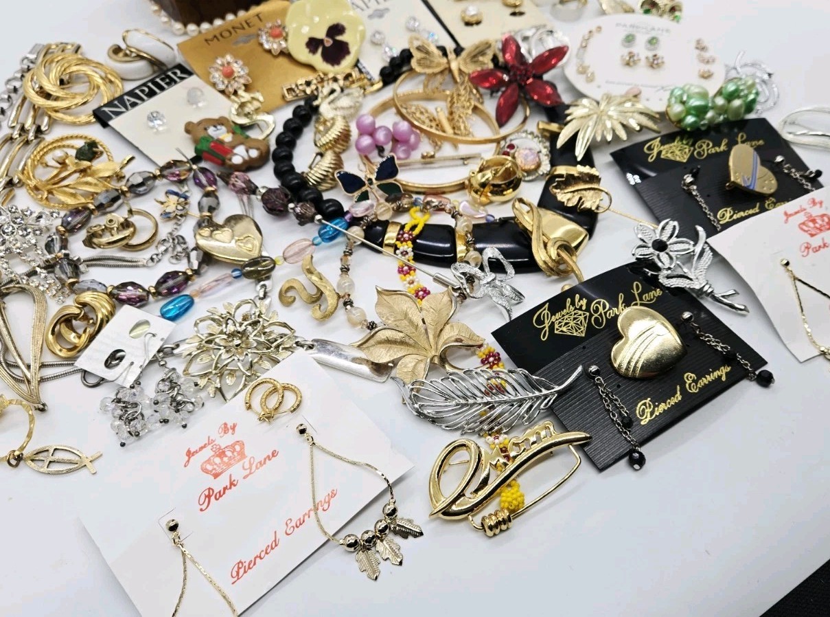 Vintage Jewelry Lot Monet Park Lane Trifari Napier Necklace Brooch Earrings 74pc