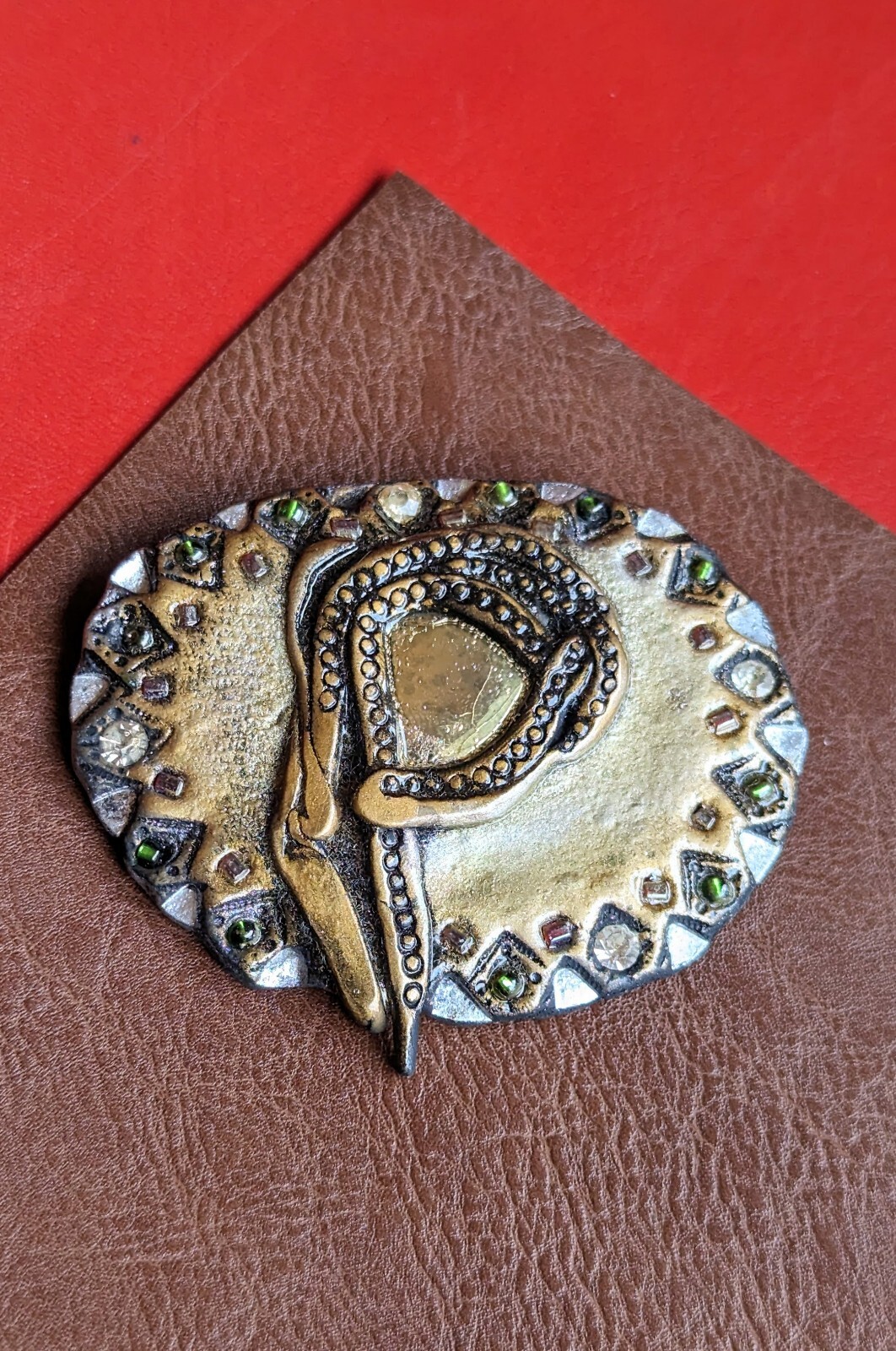 Striking Statement Letter “P” INITIAL Gold Tone Bead Stone Paper Mache BROOCH