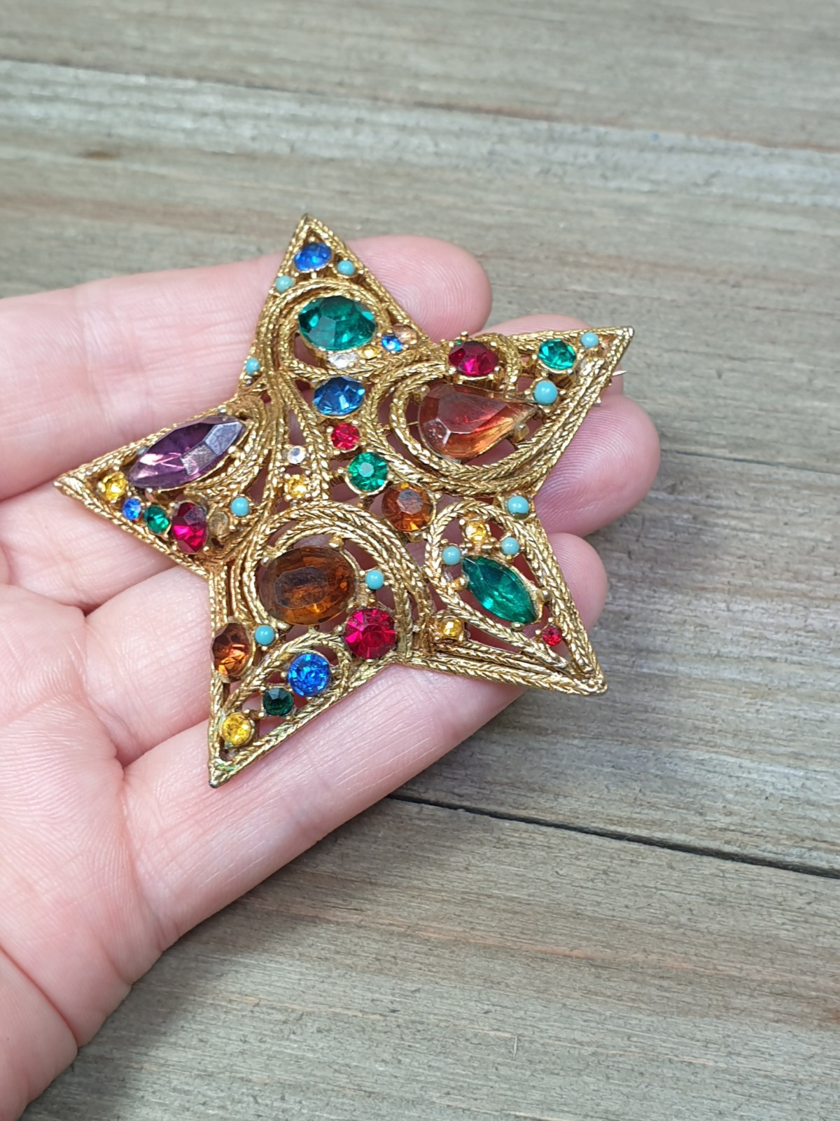 La Roco 1950s Star Brooch Pin Colorful Jewel Tone Rhinestones Gold Plated 2.5″