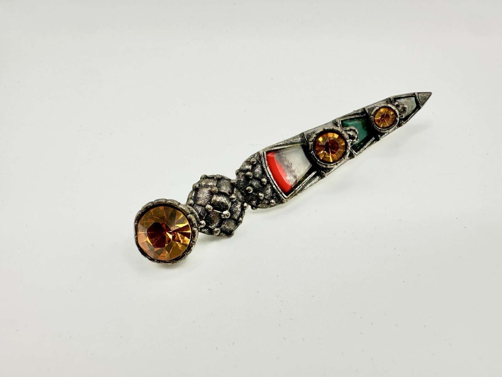 Vintage Miracle Scottish Sgian Dubh Brooch – Celtic Dagger Pin, Faux Agate/Glass