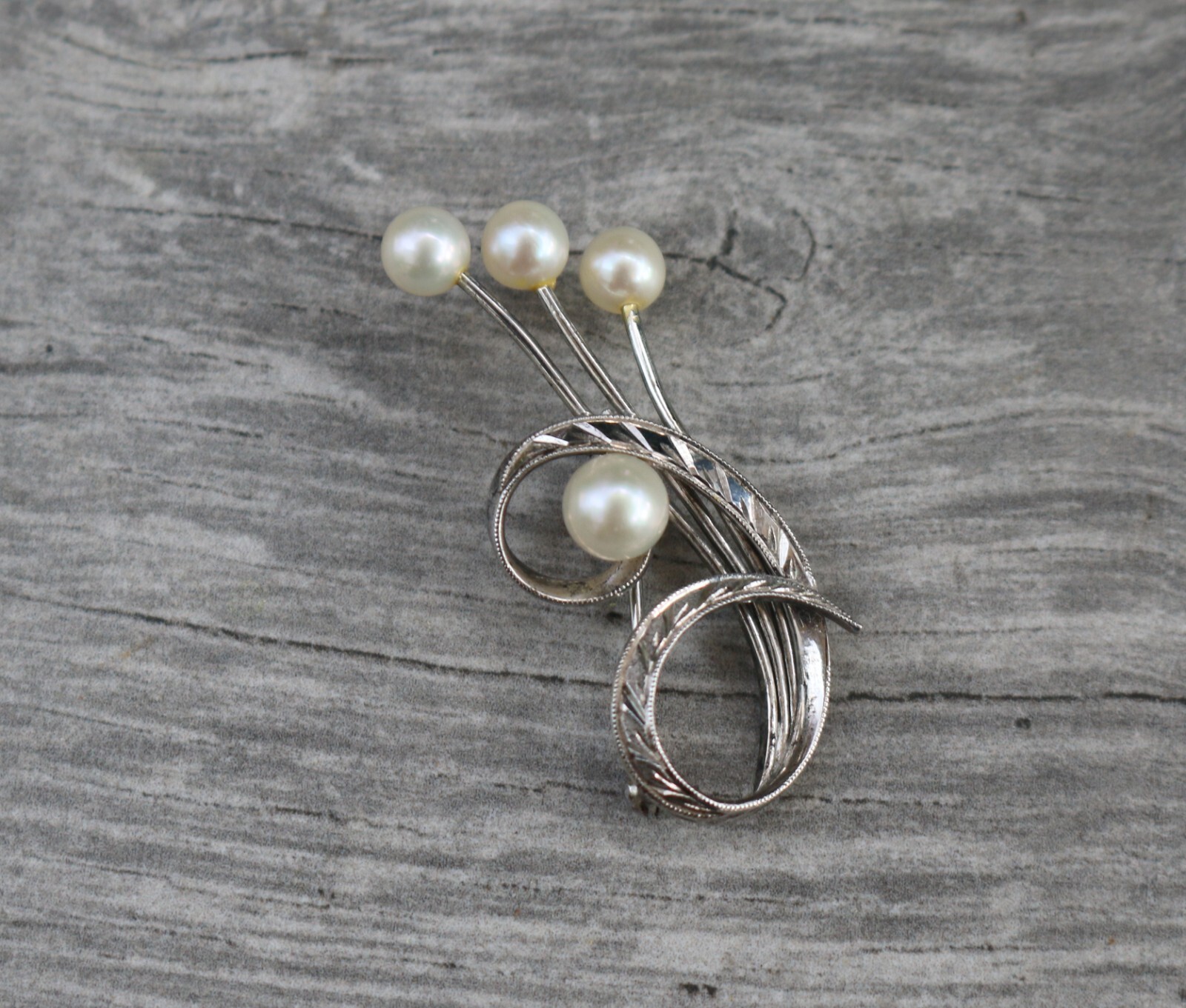 Authentic Vintage MIKIMOTO Sterling Silver Akoya Pearl Pin Brooch