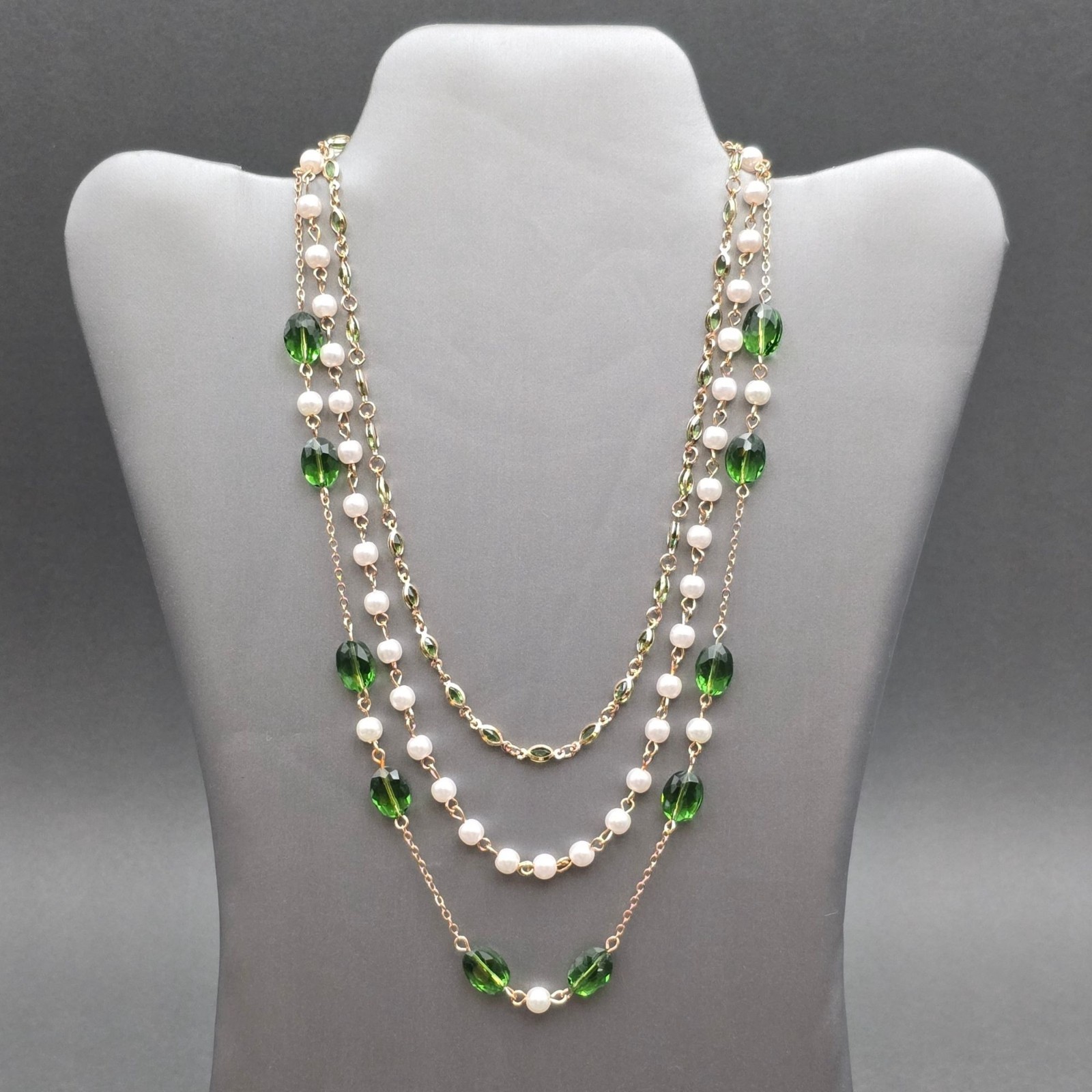 Vintage Multi Strand Green Glass Faux Pearl Layered Necklace 16″ 3 Layered Tier
