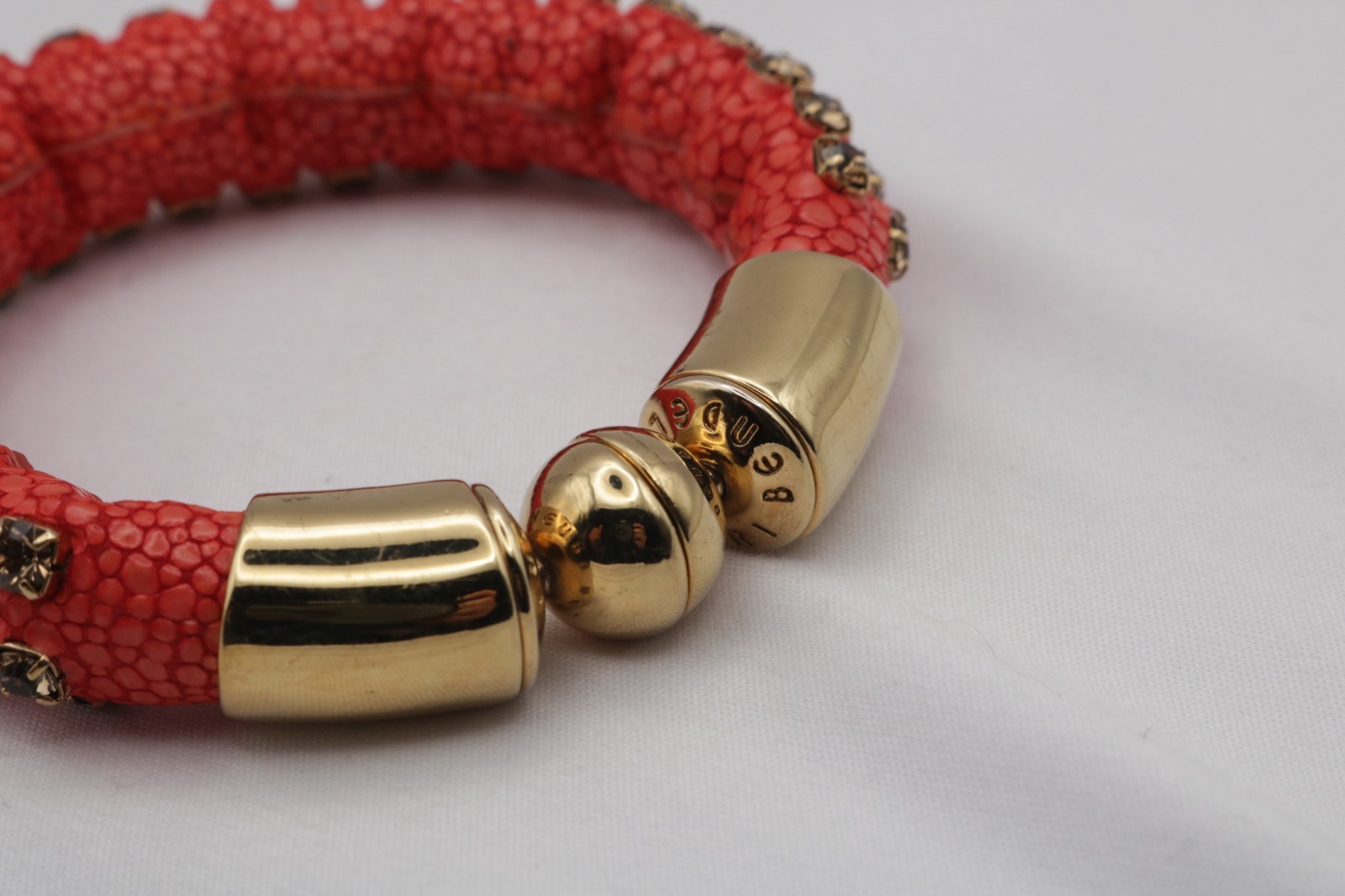 Henri Bendel Stingray Coral Crystal Bracelet Gold Tone Magnetic Clasp Vintage