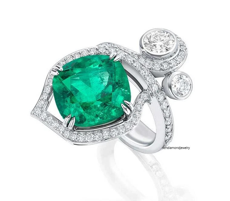 Vivid Green Cushion Shape Emerald & Lab-Created Diamonds Floral Antique Ring