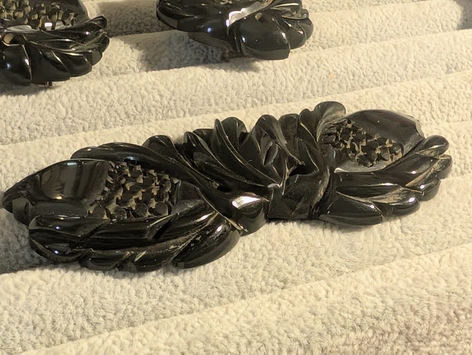 Lot Of 3 vintage bakelite carved pierced large pin & clip set. Acorns Dark Green
