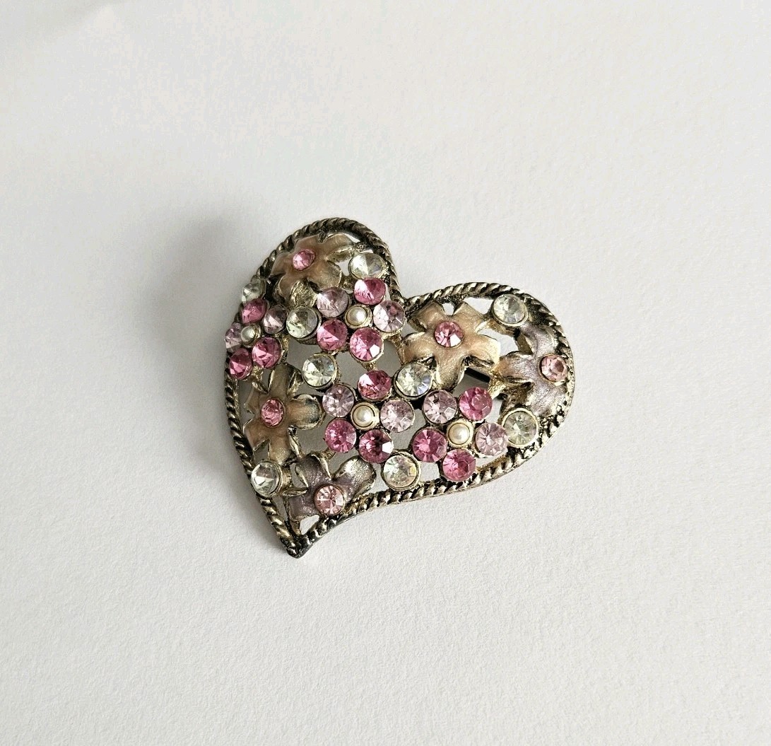 Vtg Brooch Silver Tone Heart With Pink Stones And Flowers 1.5″