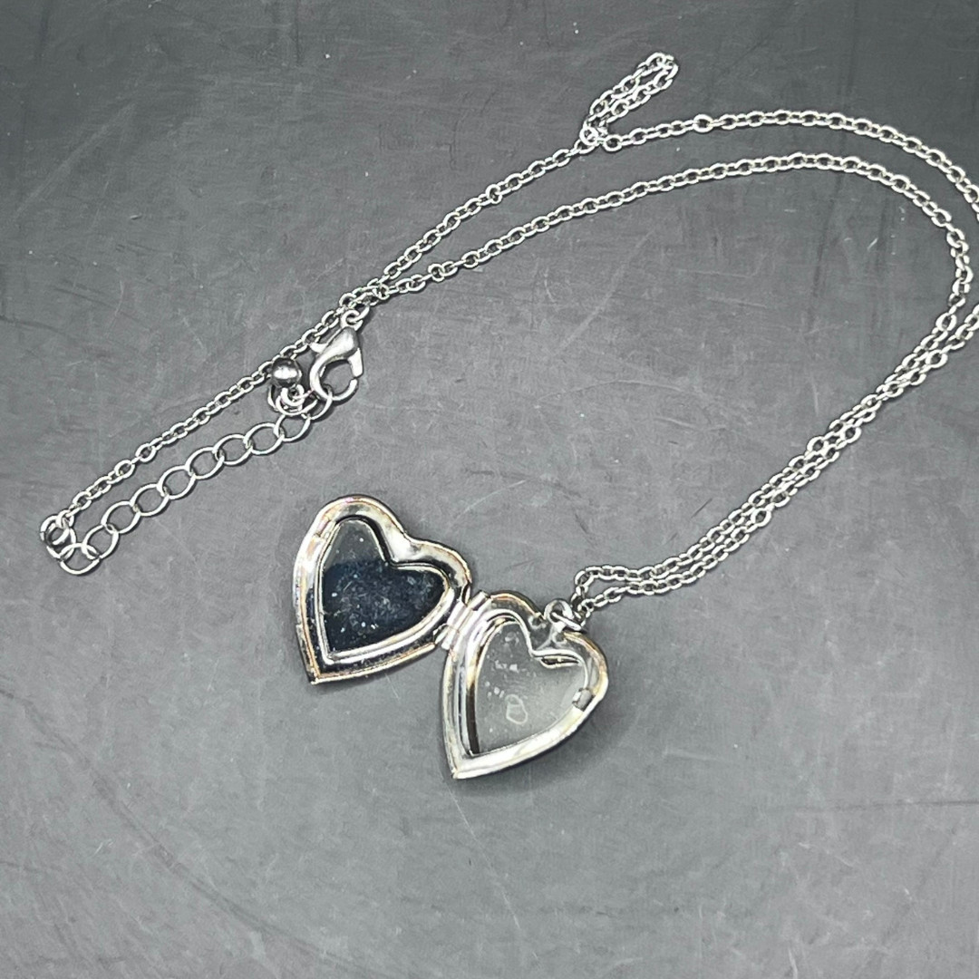 Vintage Locket Pendant Necklace Silver Chain Blue Heart Shape Magic Boho Fashion