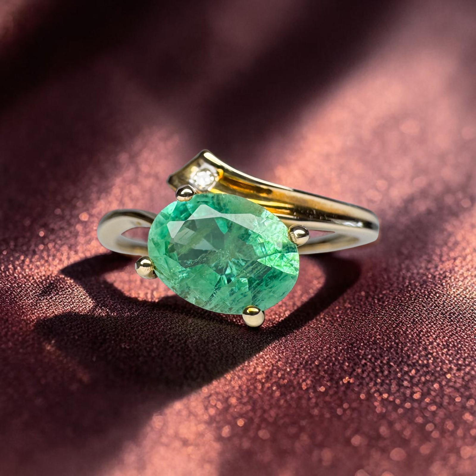 10K Gold Natural Colombian Emerald & Diamond Ring -Size 8 -1ct Bypass Ring 2.2g