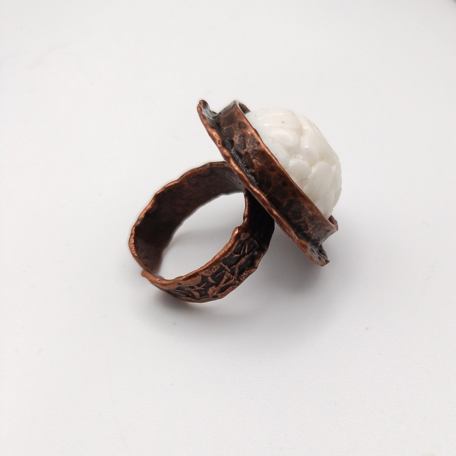 Adjustable Brutilist Style Copper Plated Ring w Vintage Opalescent Carved Stone