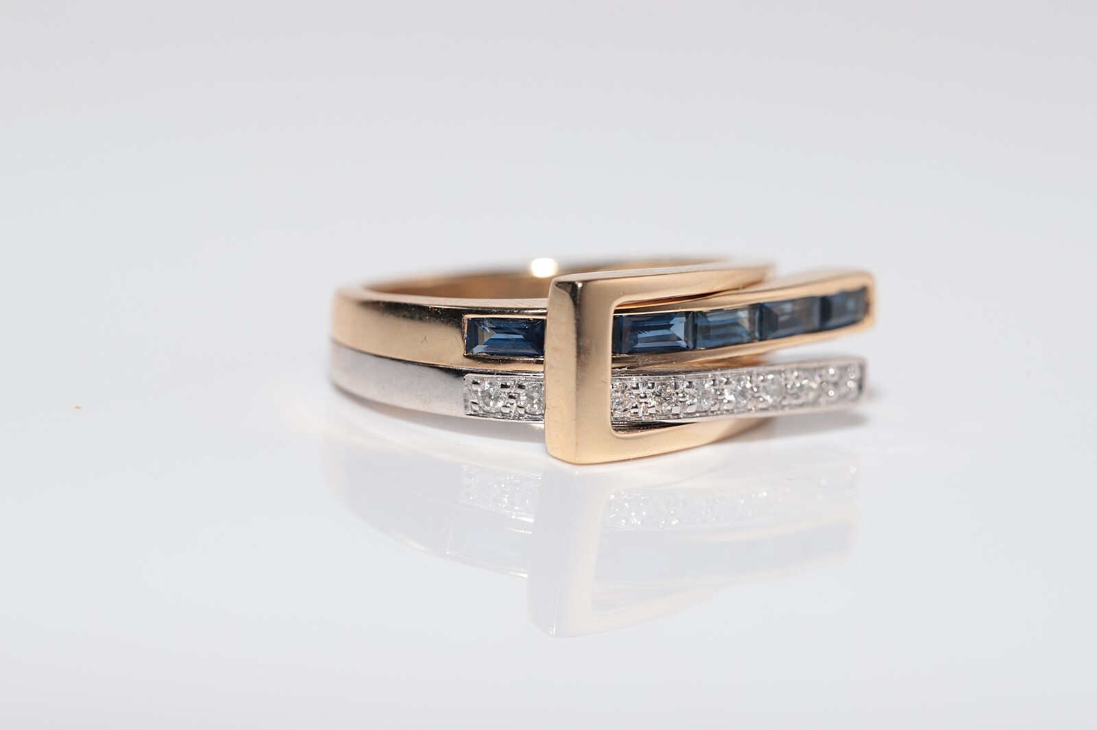 Vintage Circa 1990s 18k Gold Natural Diamond And Baguette Cut Sapphire Ring