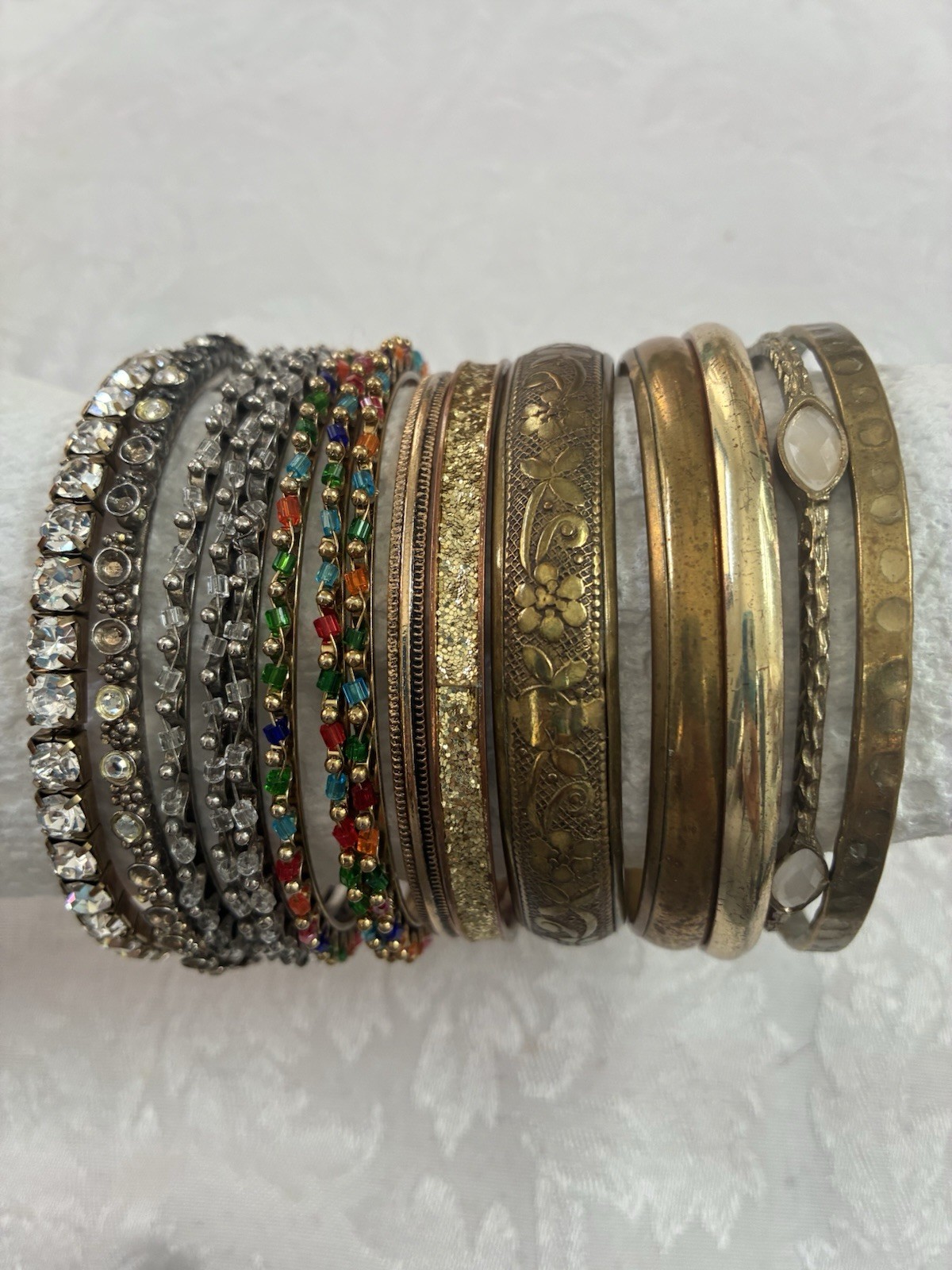 Huge Vintage Bracelet Jewelry Lot 2.10 lb Beaded Bangle Charm Stretch Variety
