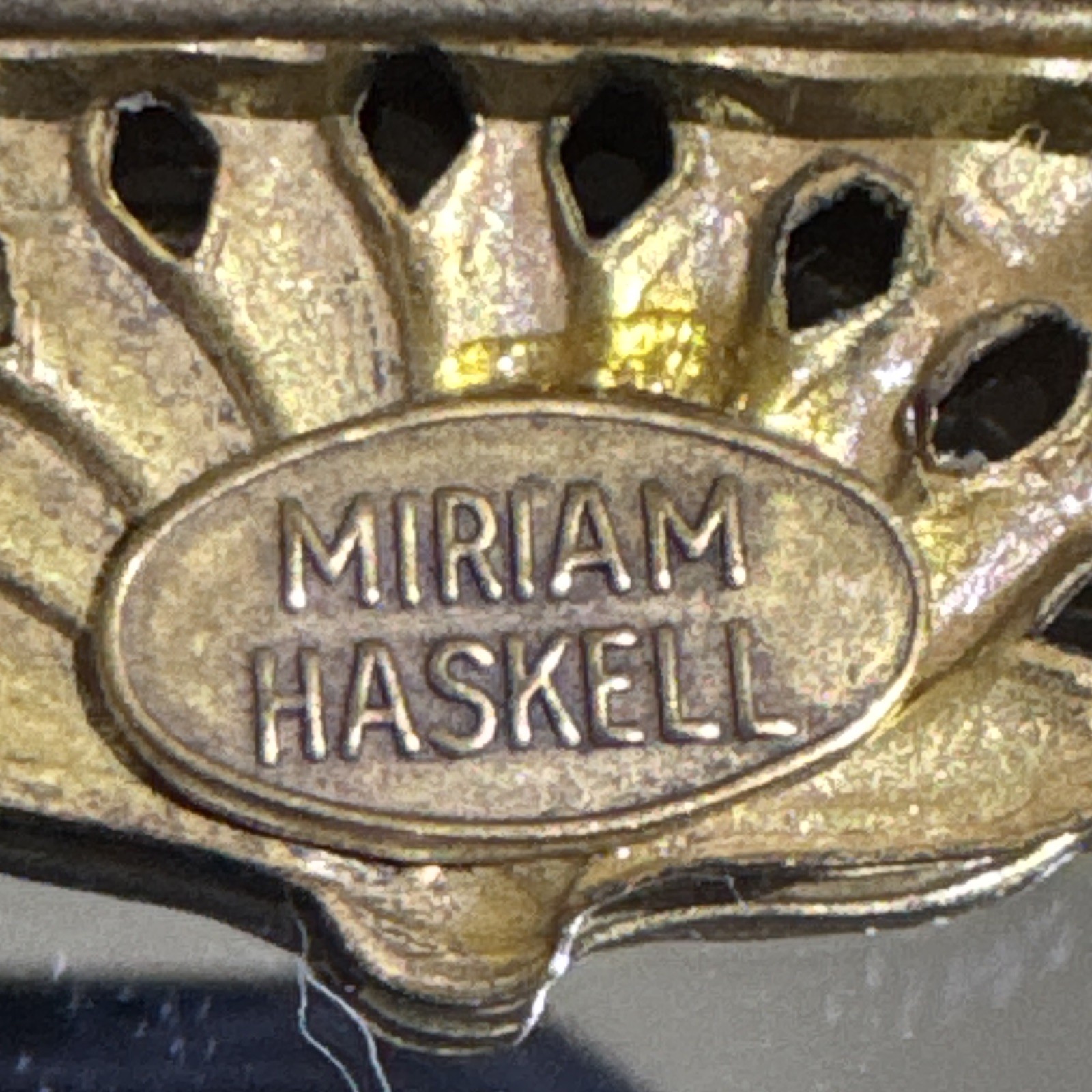 Miriam Haskell Fan Shape Brooch Pin Gold Tone Gold Color Signed No Stone