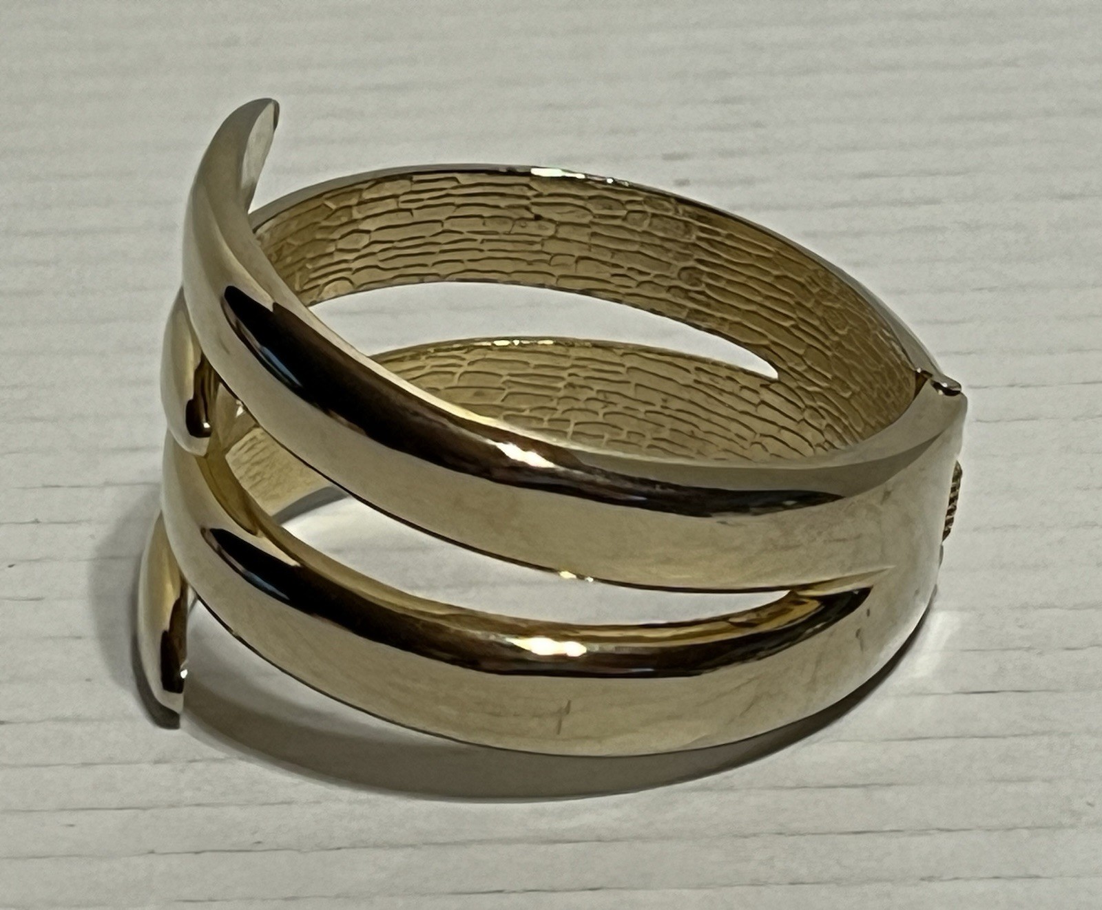 Hinged Clamper Bracelet Gold Tone Top Opening 2 Row Entwine Design Chunky Small