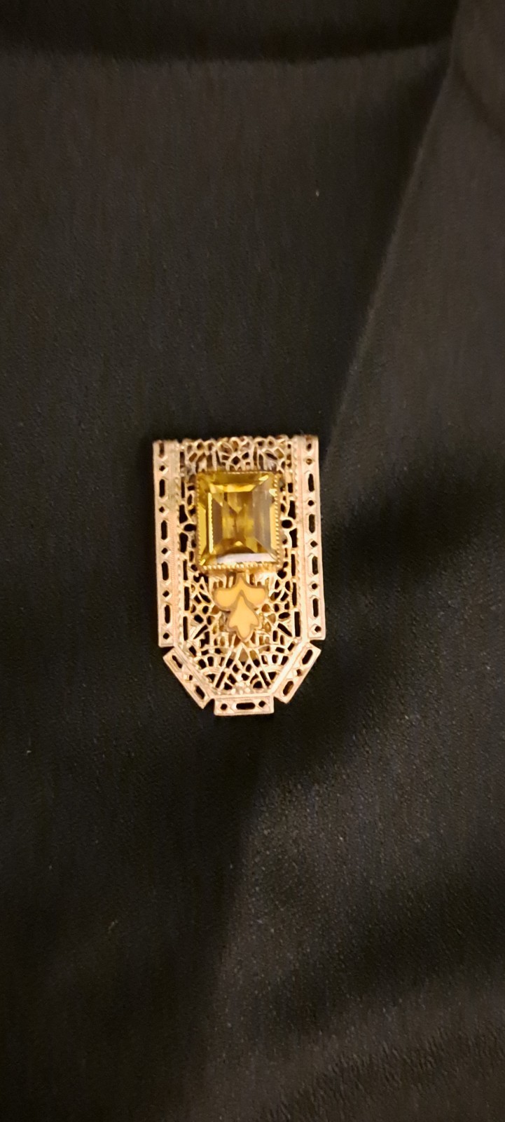 Art Deco Gold Filigree Honey Amber Glass & Enameled Fur Dress Coat Clip