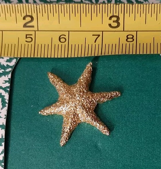 Vtg 1994 Valley Casting Gold Tone Textured Starfish Star Fish Lapel Pin Nature