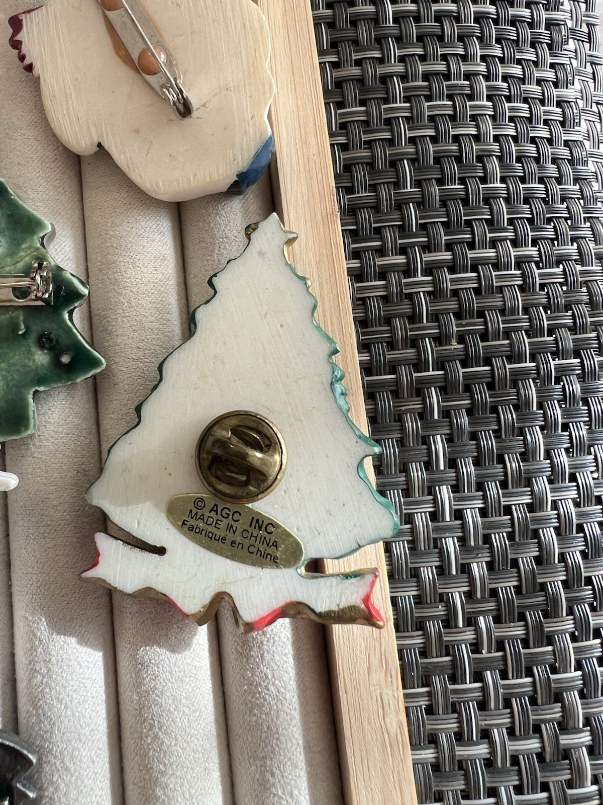 Vintage Christmas Brooch Lot 8pc Resin Metal Clay Snowman Tree Santa Heart 1990s