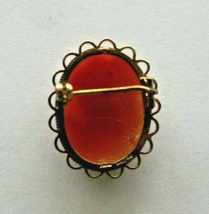 9 karat Solid Gold Antique Cameo Brooch/Pendant ~ 1 x 1.25 inches
