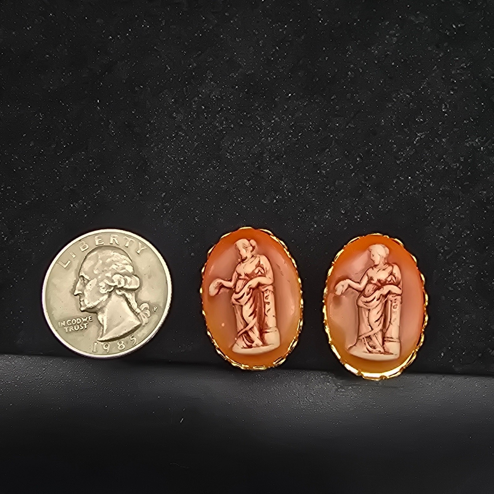 Roman Woman Portrait Cameo Clip On Earrings Acrylic Gold Tone Vintage NOS