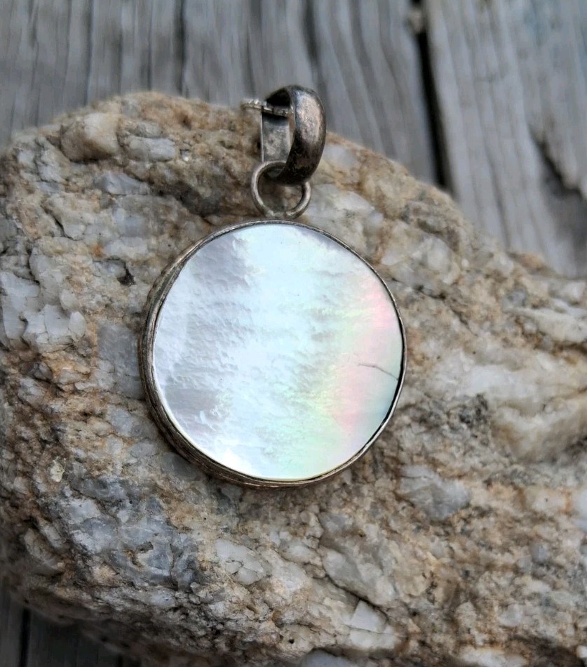 Vtg Mother Of Pearl Pendant & Necklace Double Side 925 18″ Chain For Repair