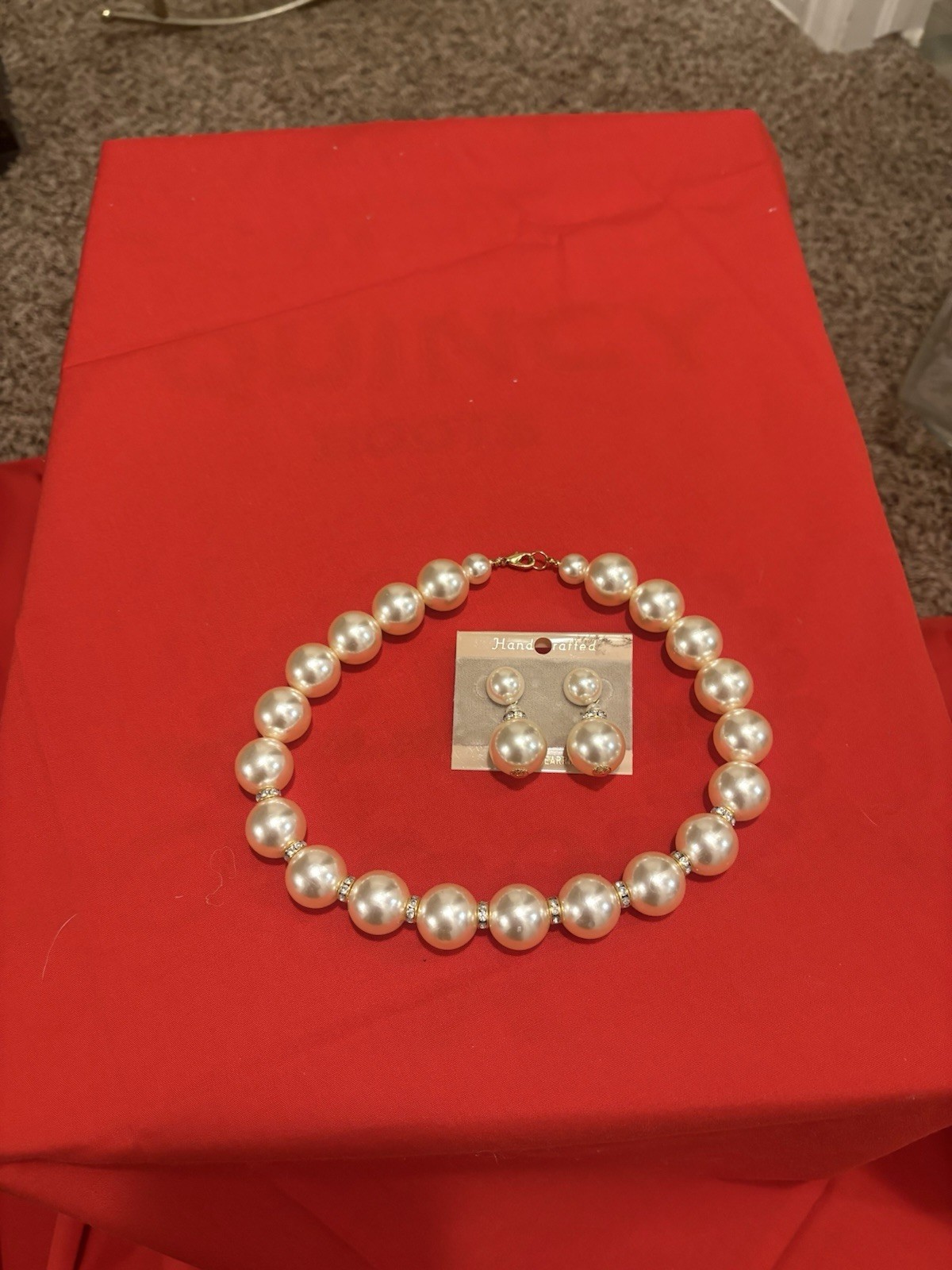 Vintage Women’s Pearl And Rhinestone Necklace And Earrings Set
