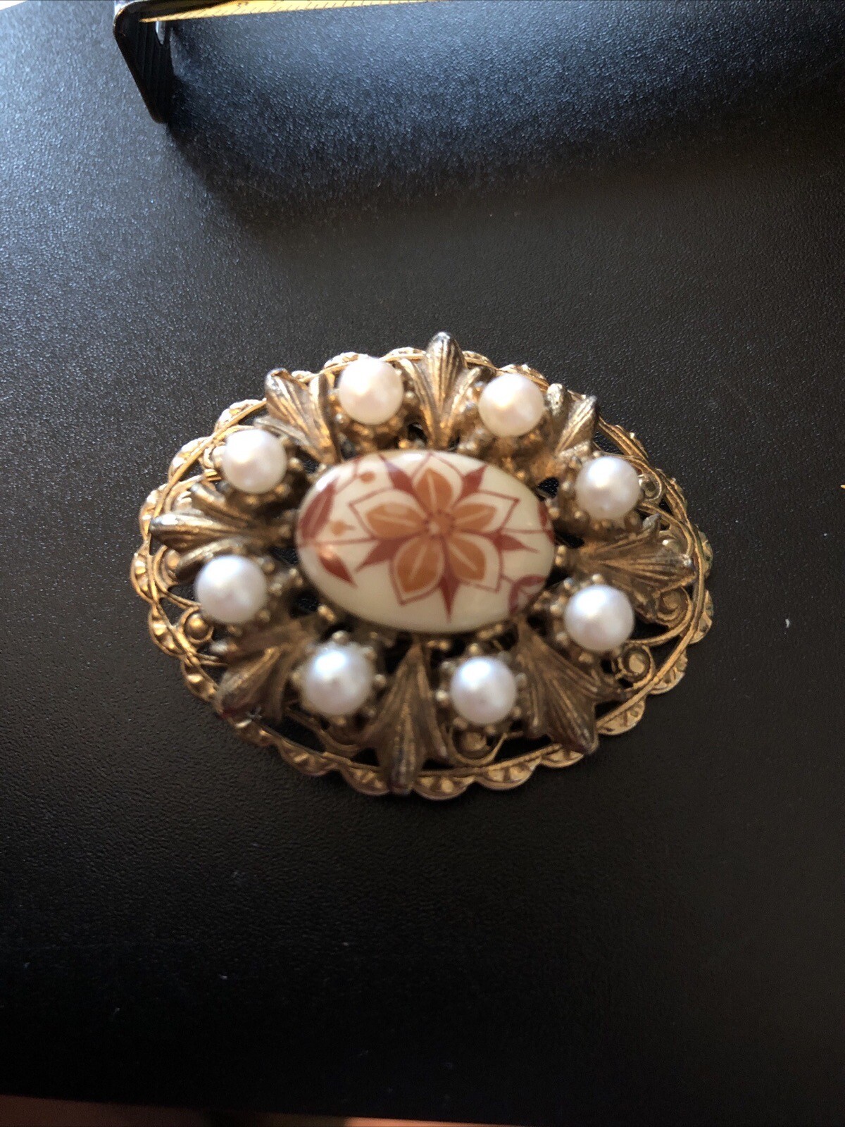 Statement Vtg Faux Pearl gold tone pin brooch- Outfit Enhancer-