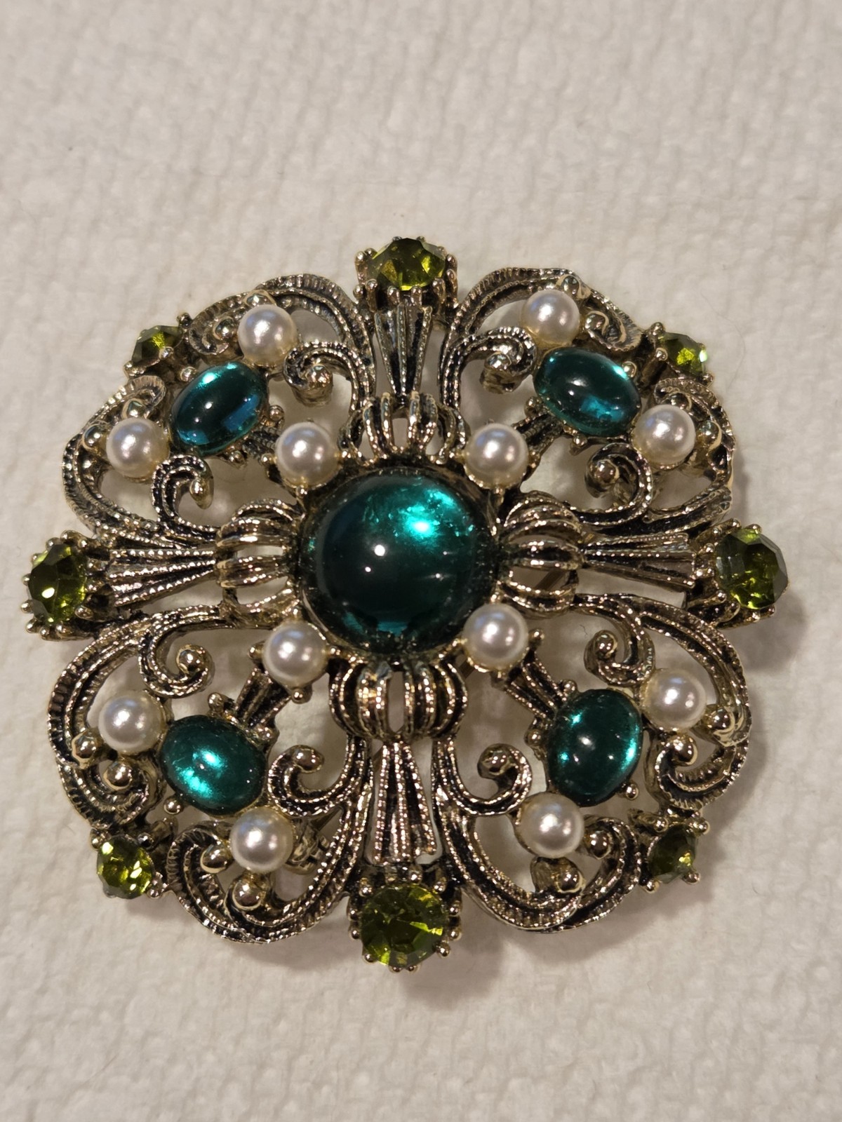Vintage Blue & Green Rhinestone Gold Tone Filigree Hearts Flower Brooch Pin