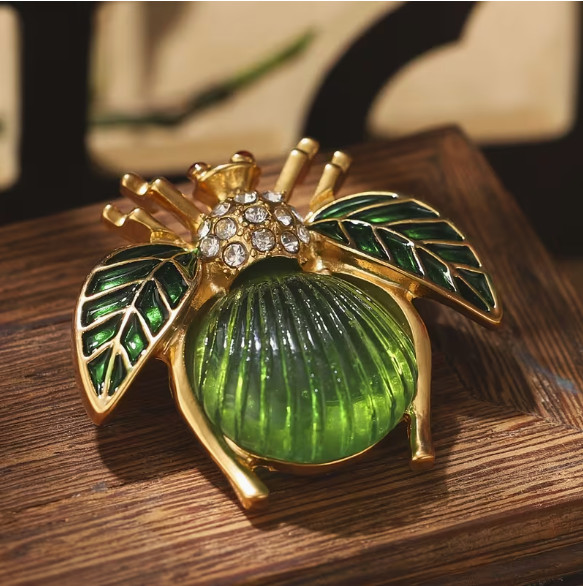 BROOCH-Vintage Style Boho Insect, Green Glass & Rhinestone Inlay, Alloy Base
