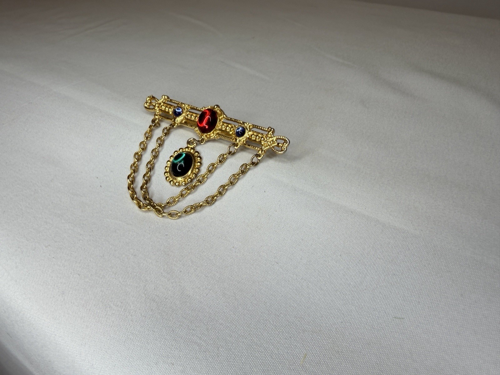 Vintage French Mogul Gripoix Regal Beauty Blue Red & Green Gold Tone Brooch