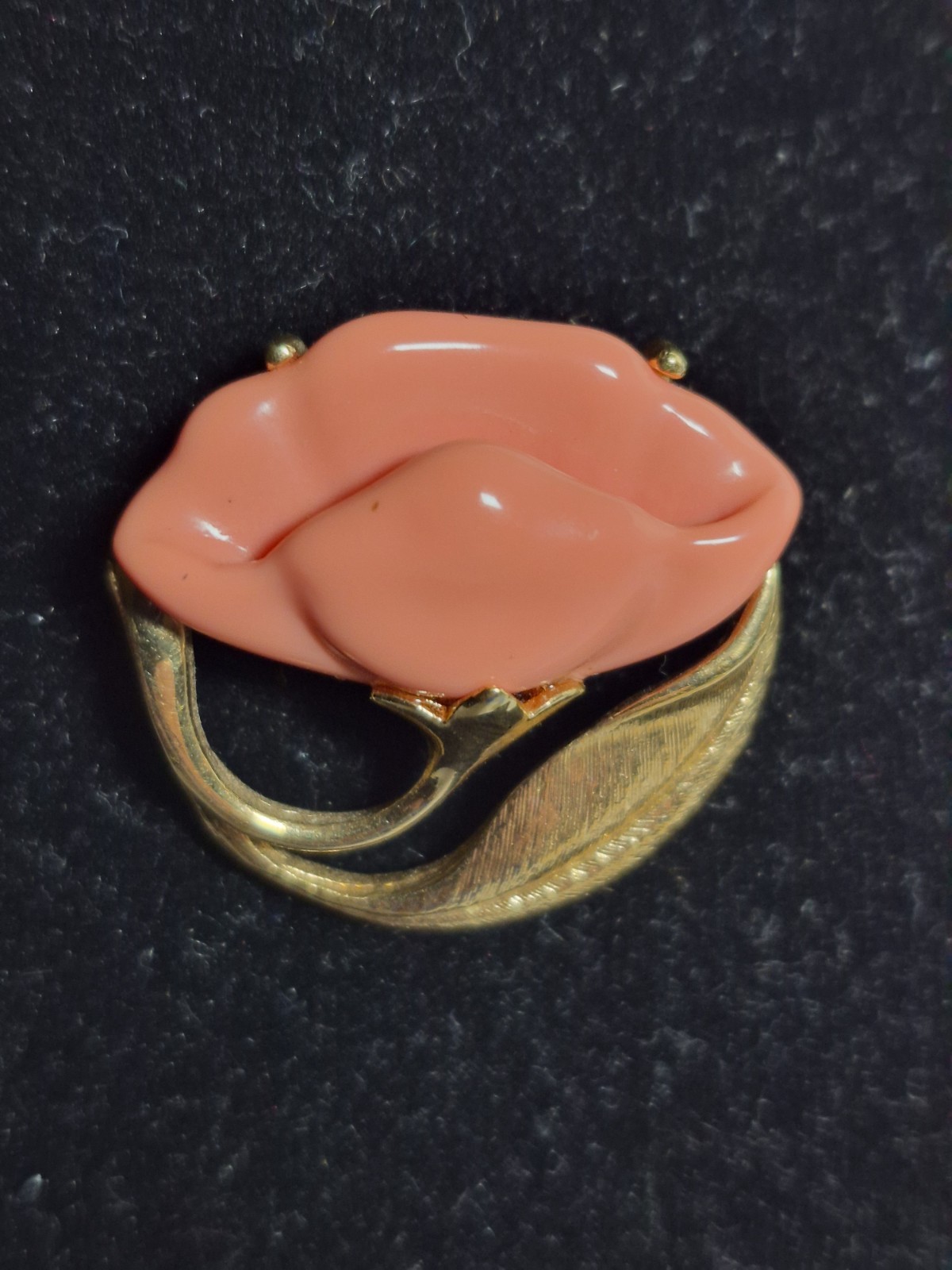 Vintage Avon Coral Poppy Flower Brooch Pin Gold Tone Scarf