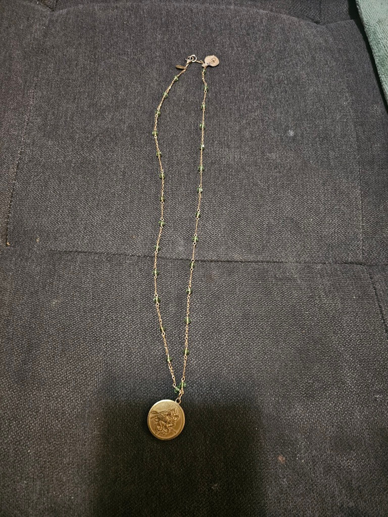 GARA DANIELLE AUGUST birthstone 14k GF peridot GEMSTONE flower necklace. CLEAN