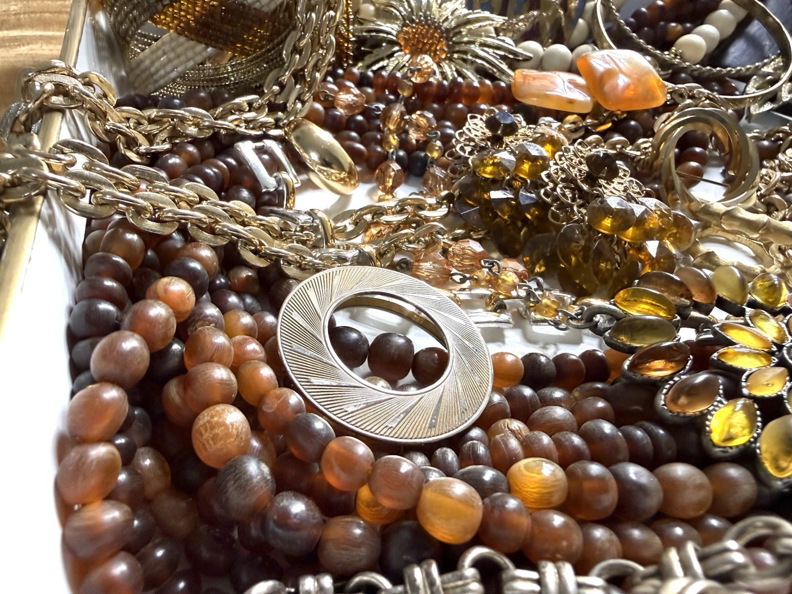 Hand Curated 20 Pc VINTAGE Earthtones Costume Jewelry Necklace Bracelet Lot V7