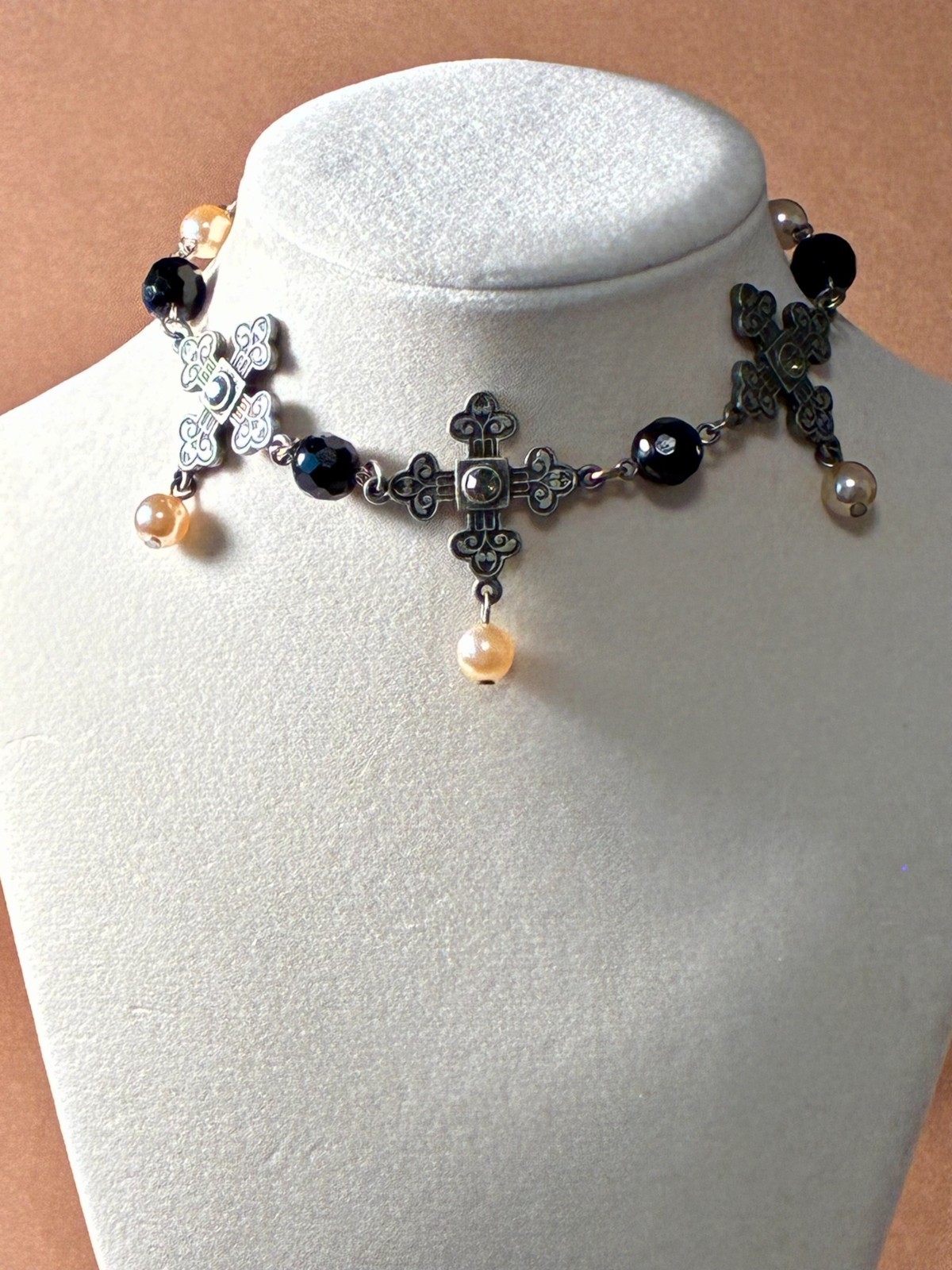 Ben Amun Choker – 3 Crosses Gothic Punk Art Deco-Silver-Tone-Faux Pearls -Beads