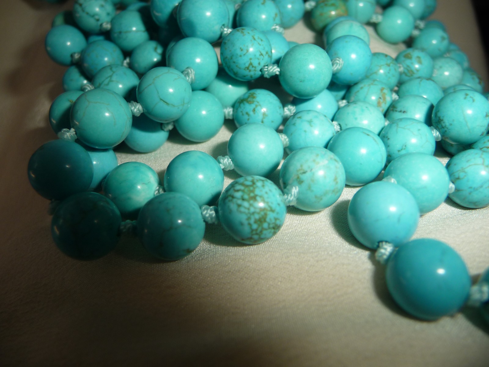 40” L BLUE TURQUOISE ROUND BEADS 1/4” R HAND KNOTTED NO CLASP NECKLACE #31/18