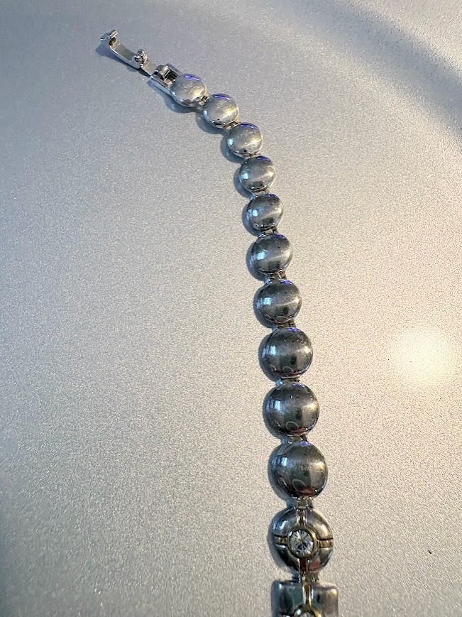 Vintage MONET Signed Two-Tone Silver/Gold Rhinestone Necklace 17″