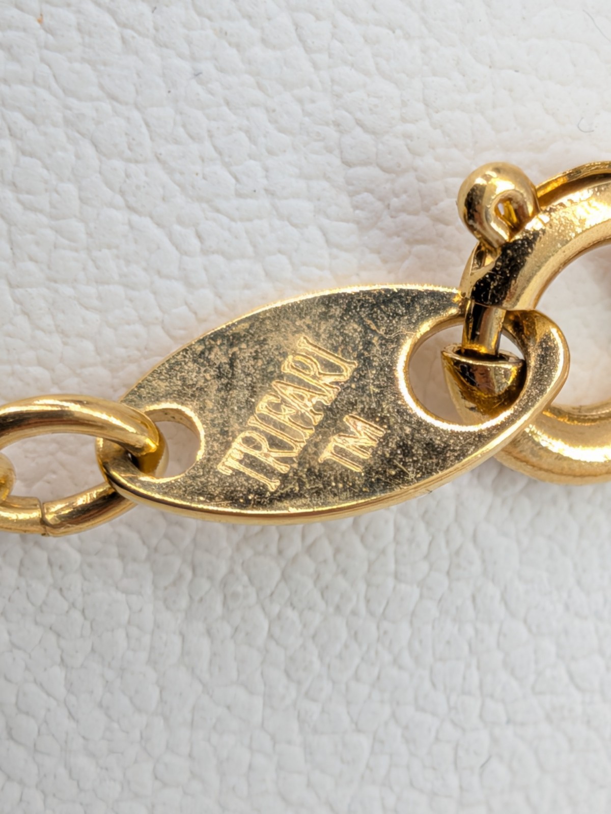 Vintage Trifari TM Bracelet Gold Tone Black Seed Bead Braided Link 7.5in Signed