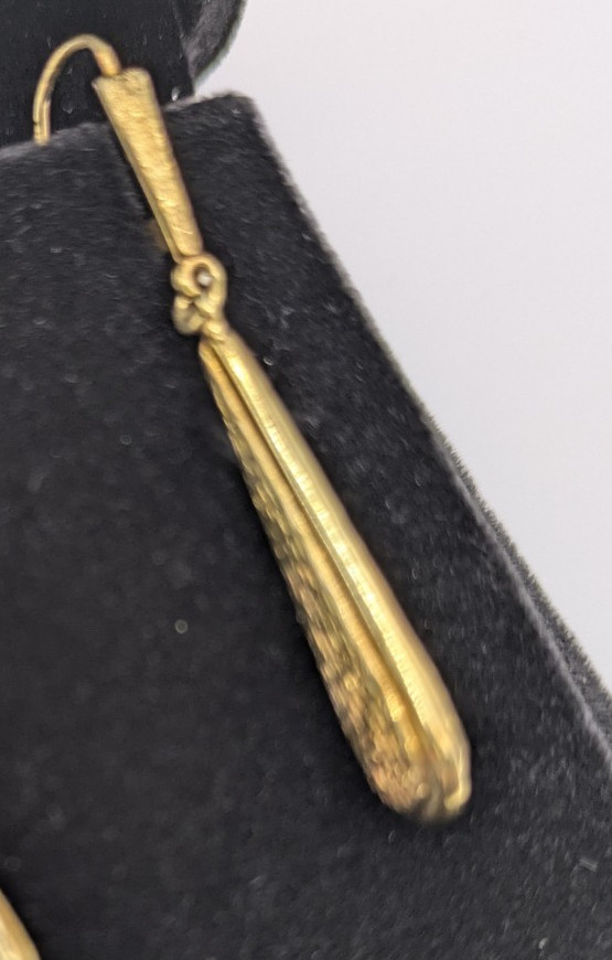 Rare Vintage 14K Gold 3.71g Teardrop Dangle/Drop Leverback Earrings With Texture