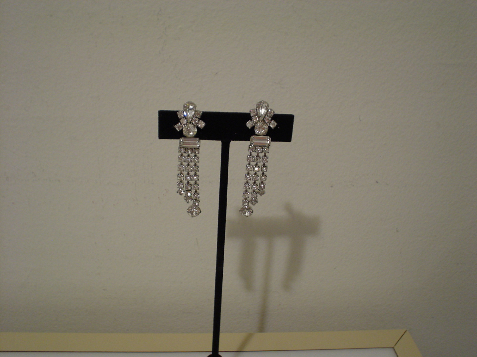 rhinestone screwback 3 strand graduated drop dangle 2 3/8″ flexible earrings