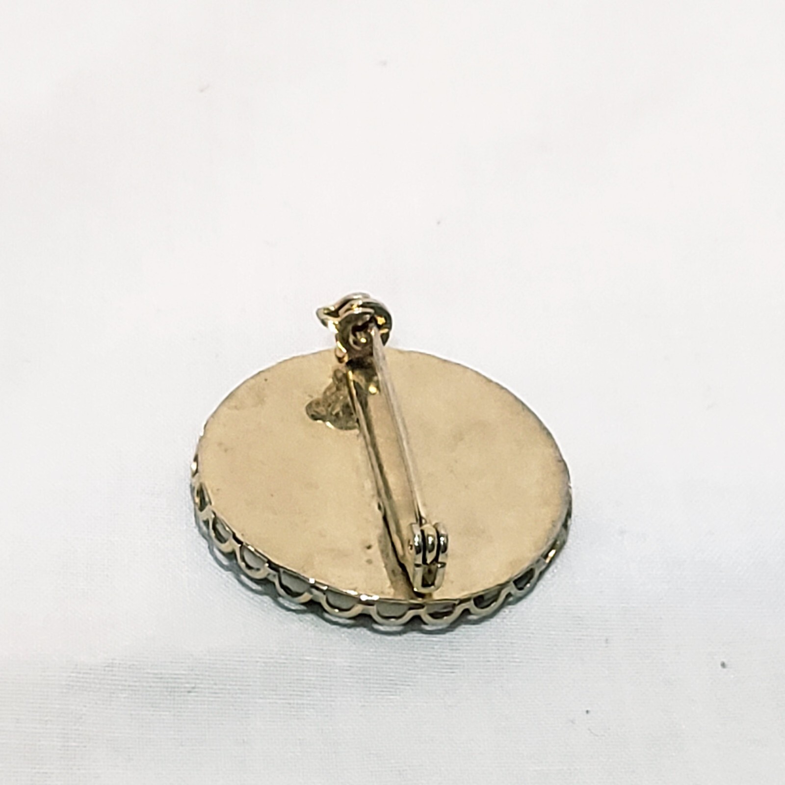 Porcelain Flowers Painted Brooch Pin Vintage Gold Tone 1″ Morning Glory Poppy