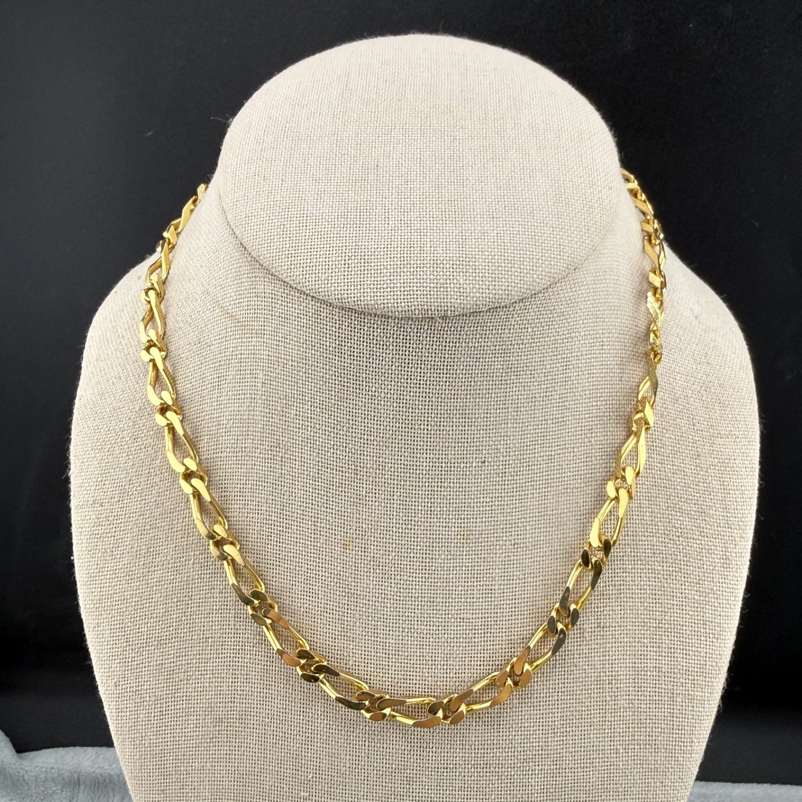 Vintage Monet Necklace Figaro Gold Tone Chain 16”