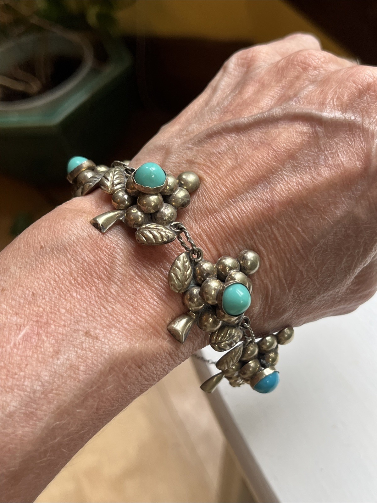 Vintage Mexico Sterling? Turquoise Blue Cabochon 5 Grape Clusters Bracelet 7 “