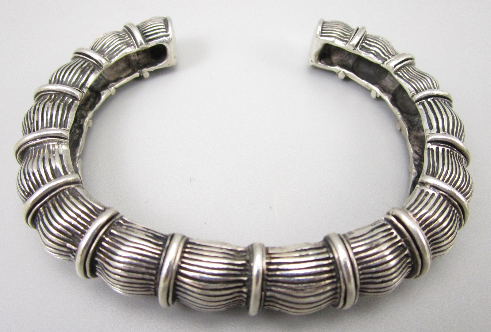 UNUSUAL DIAN MALOUF HEAVY STERLING SILVER FLUTED CUFF BRACELET 63G