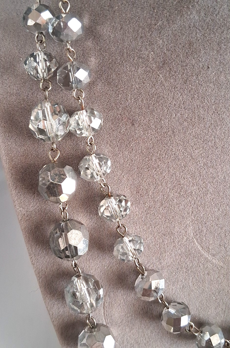 VINTAGE AB SILVER CLEAR FACETED CRYSTAL GLASS BEADED LONG NECKLACE 40″